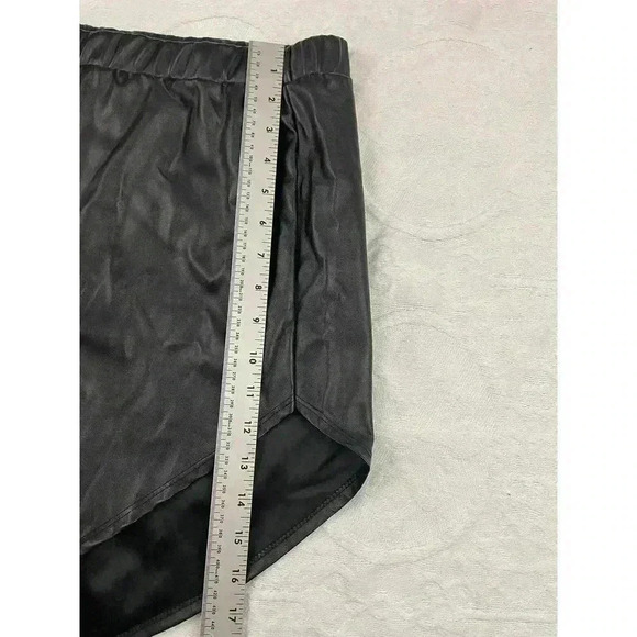 Faux Leather Asymmetrical Elastic Waist Skirt MEDIUM Women's Forever 21 Black - Picture 3 of 9
